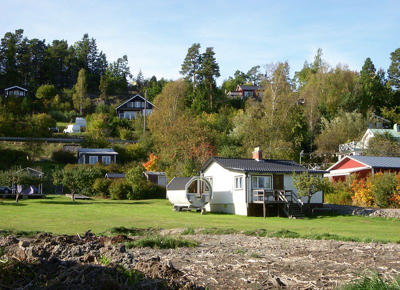 File:Landfjärden 2014c.jpg