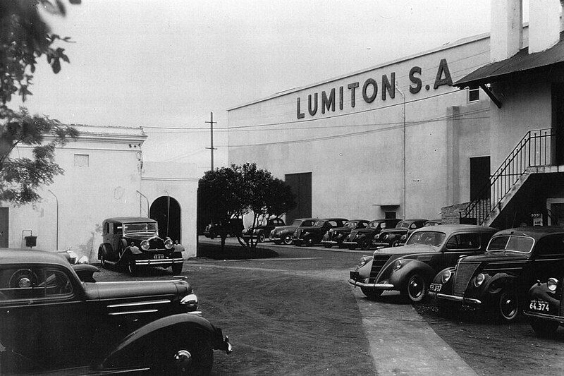 File:Lumiton estudios.jpg