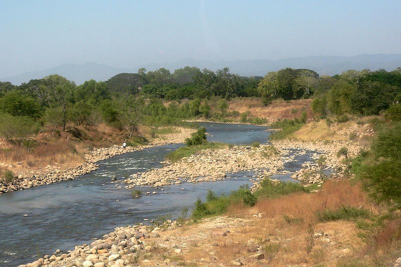 File:Mascota River 1.jpg