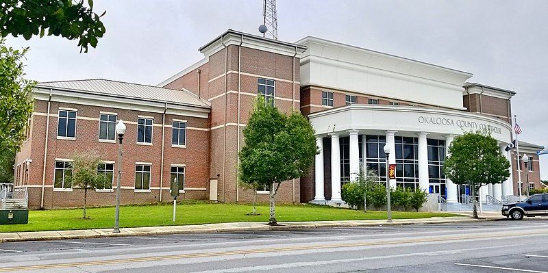 File:New Crestview Courthouse.jpg