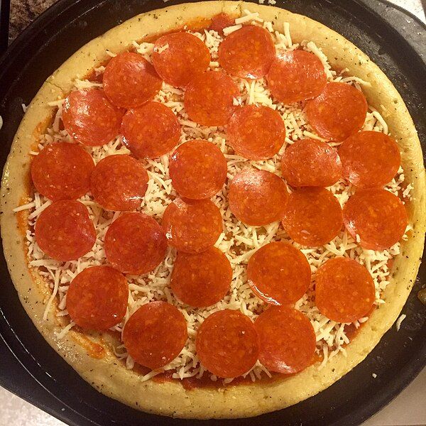 File:Pepperoni Pizza (29204589095).jpg