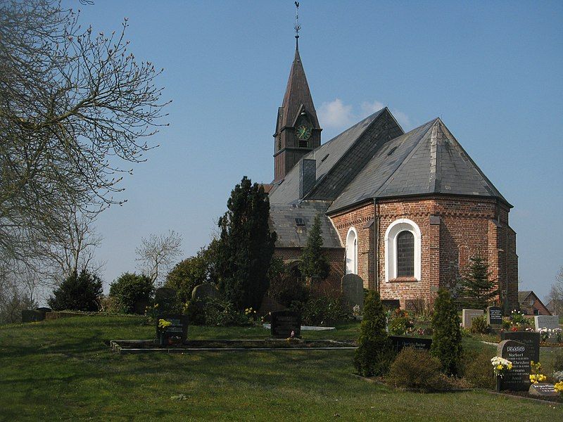 File:Poppenbuell kirche.JPG