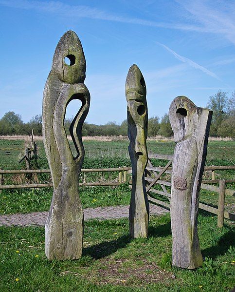 File:Stickleback sculptures.jpg