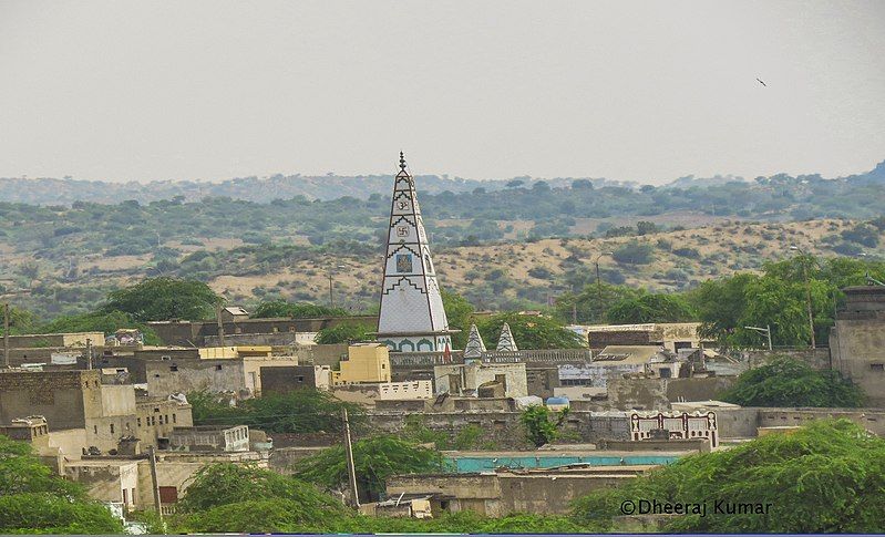 File:Temple in thar.jpg