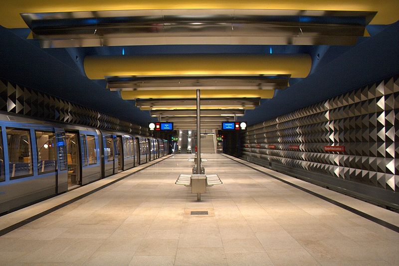 File:U-Bahnhof Olympia-Einkaufszentrum 01.jpg