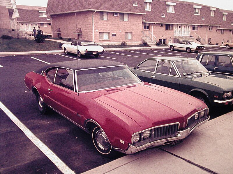 File:1969-Olds-Cutlass-Supreme-DJF.jpg