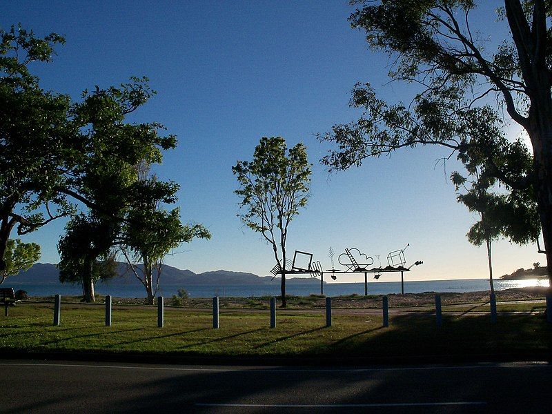 File:AU-Qld-Townsville-Rowes-Bay-towards-MagneticIsland-20110526.jpg