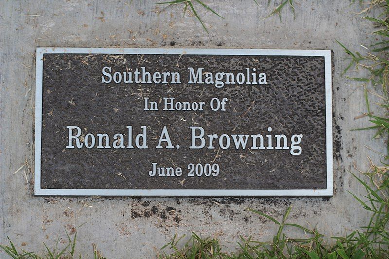 File:Browning Memorial.jpg