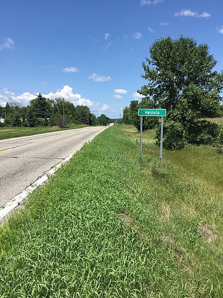 File:Entering Heinola, Minnesota.jpg