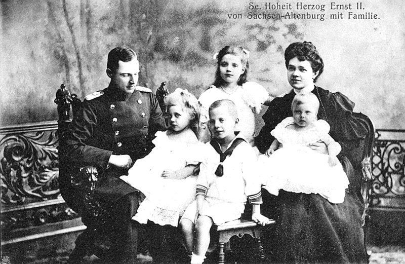 File:Ernst II family.jpg