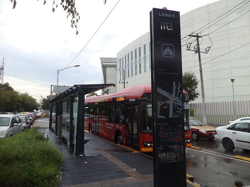 File:Estacion Moctezuma 01.JPG