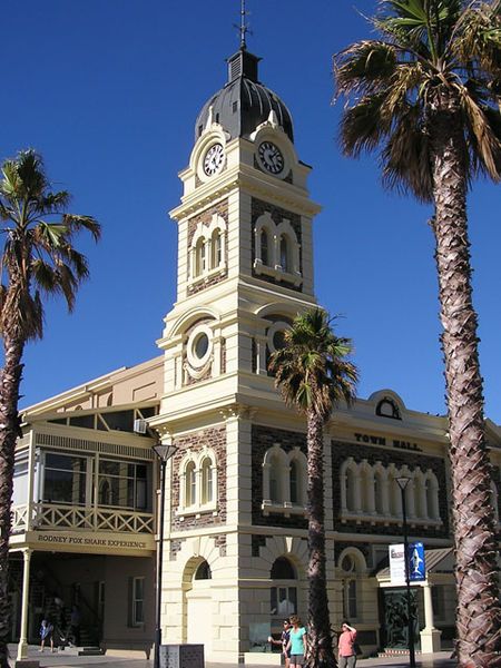 File:GlenelgTownHall.jpg