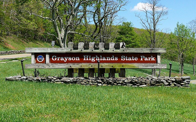 File:Grayson Highlands Sign-27527.jpg