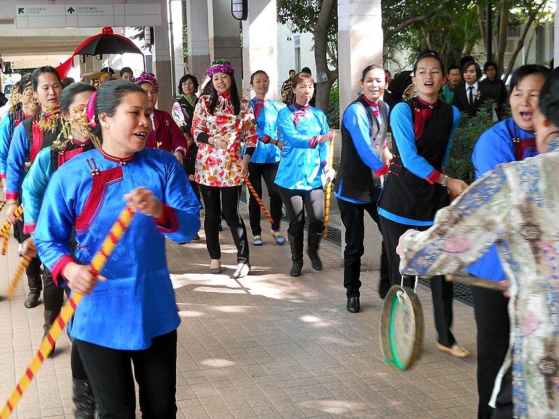 File:HK Hoklo DragonBoatDance.JPG