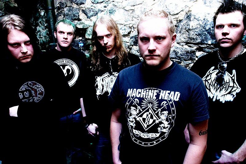 File:Katatonia in 2004.jpg