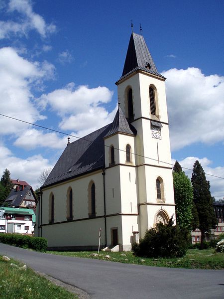 File:Kirche Desna.jpg