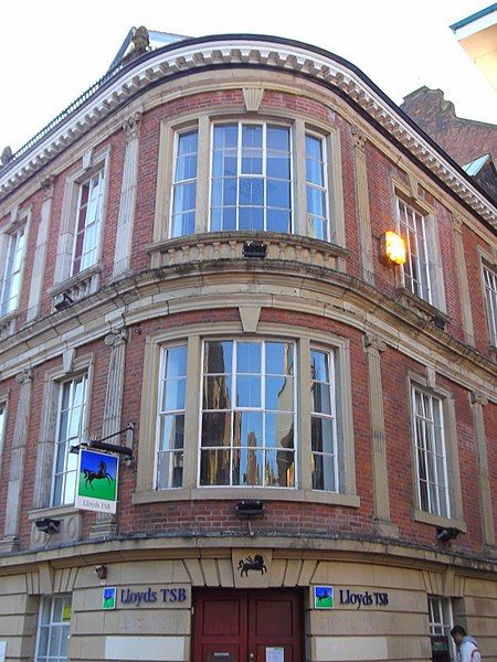 File:Lloyd's Bank, Rochdale.jpg