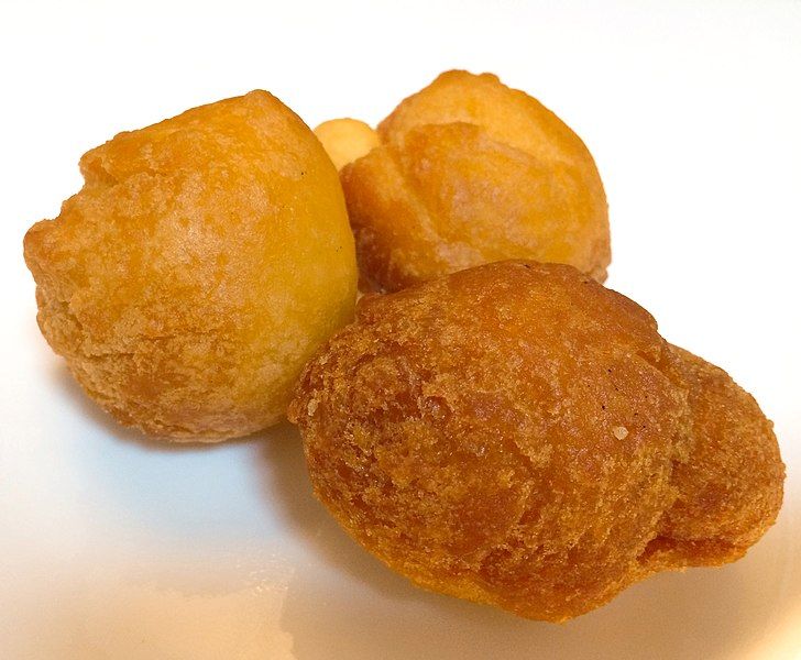 File:Sata andagi 001.jpg