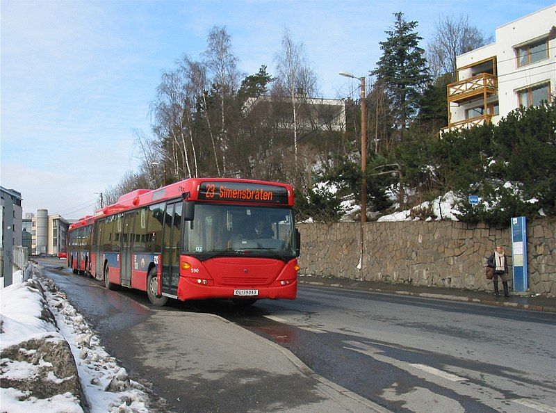 File:Simensbråten bus.jpg