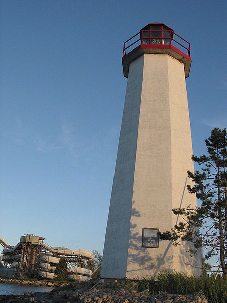 File:Sylvan Lake Lighthouse.jpg