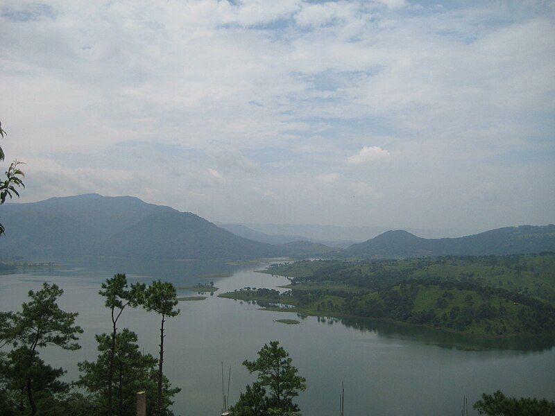 File:View1 Umiam Lake.JPG