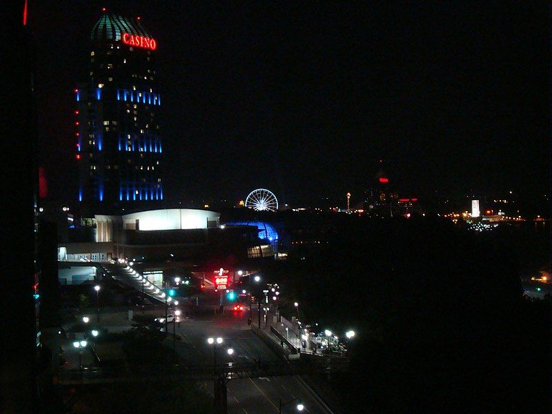 File:CasinoAtNightNiagara.jpg