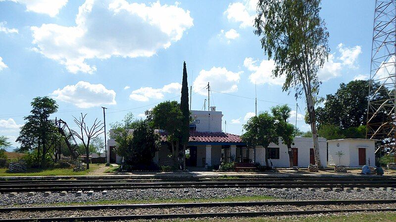 File:Domeli railway station-0044.jpg