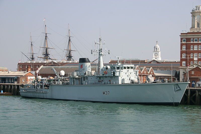 File:HMS Chiddingfold (M37).jpg