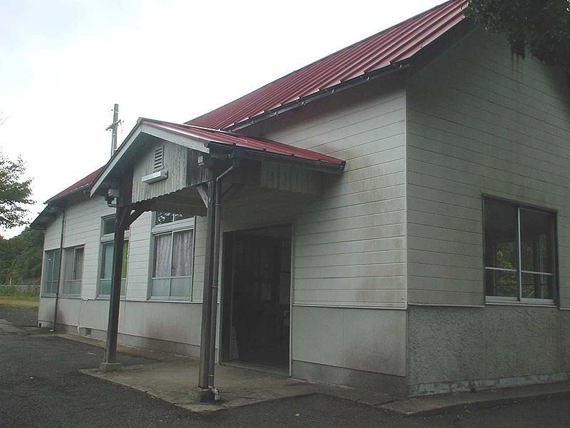 File:Iinoura station 20051022.jpg