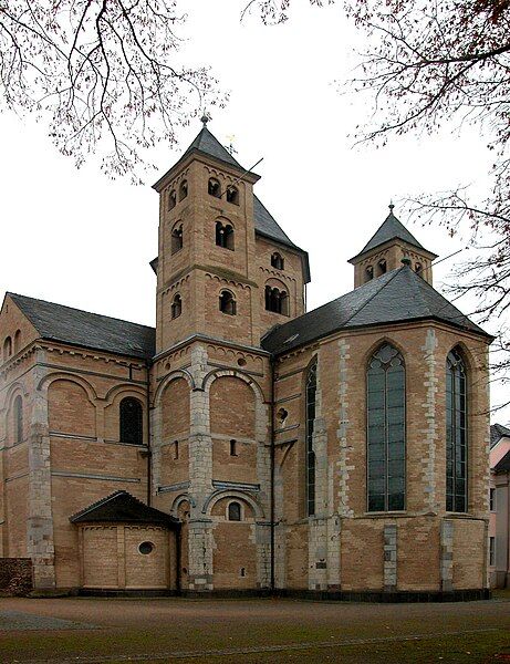 File:Kloster Knechtsteden 4.jpg