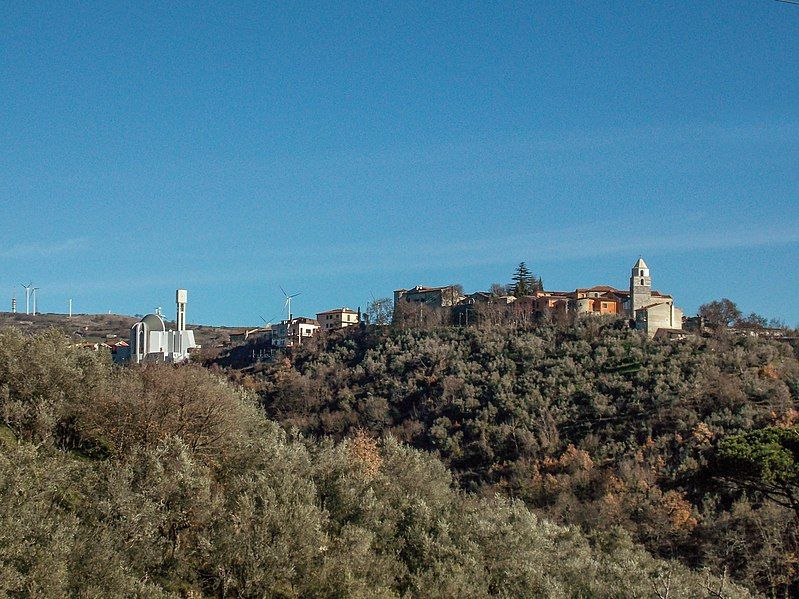 File:Molinara - veduta.jpg