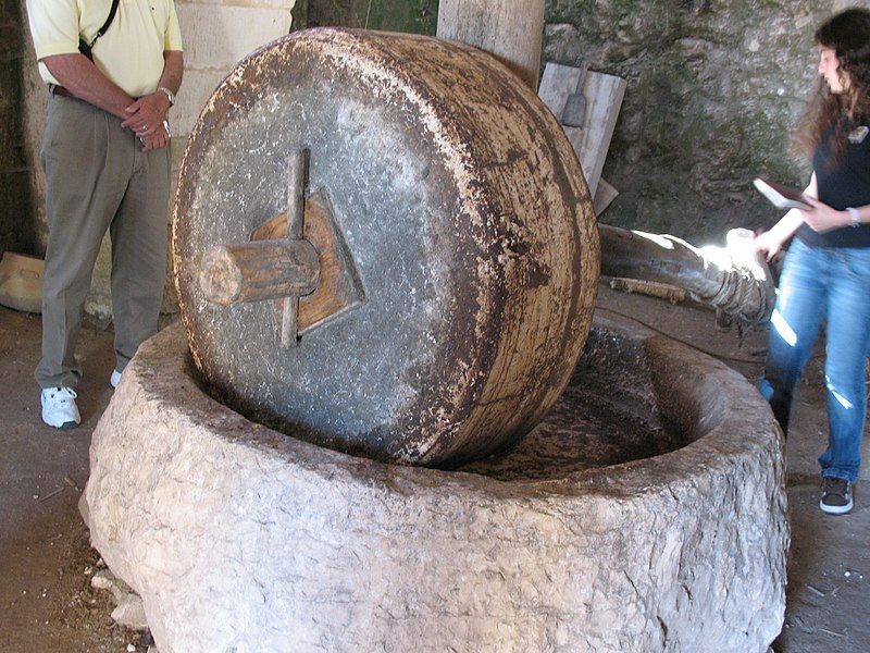 File:Olive press 0723.jpg