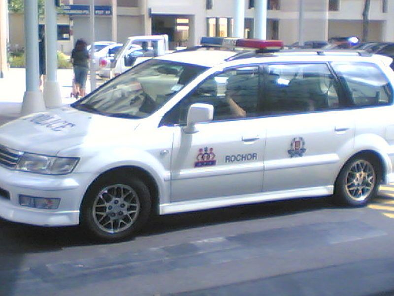 File:PoliceSpaceWagon.jpg