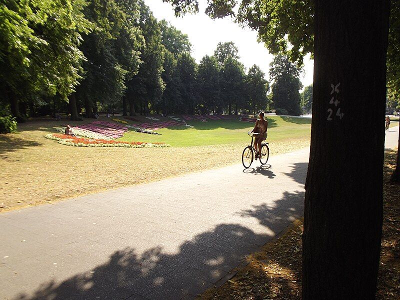 File:Promenade Muenster 2013.JPG