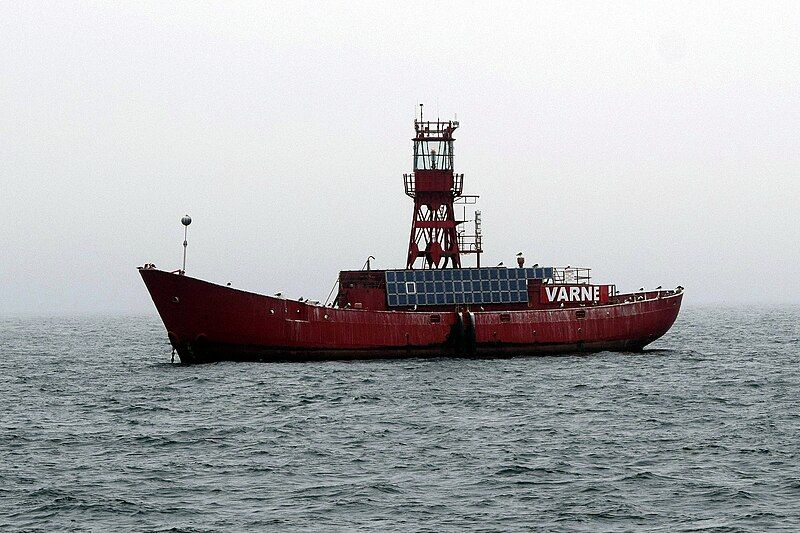 File:Varne Lightvessel.jpg