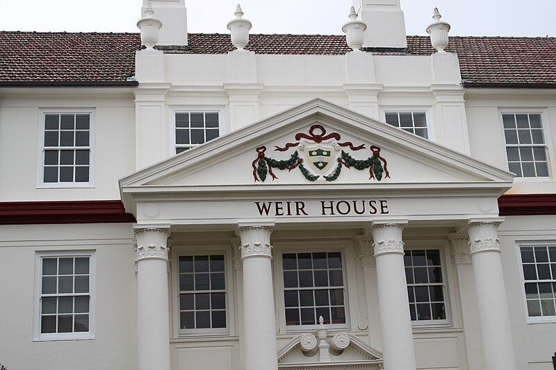 File:Weir House.jpg