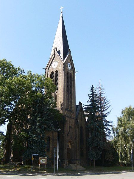 File:Zwötzen, Kirche.JPG