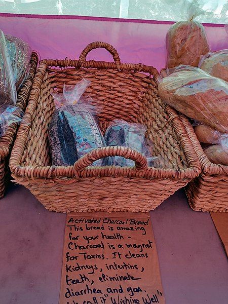 File:Activated Charcoal Bread.jpg