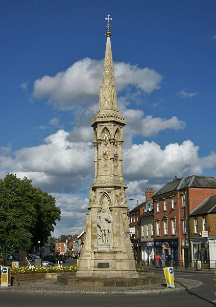 File:Banbury Cross 1.JPG