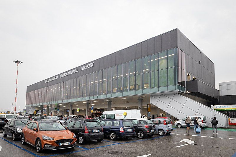 File:Bergamo airport.jpg