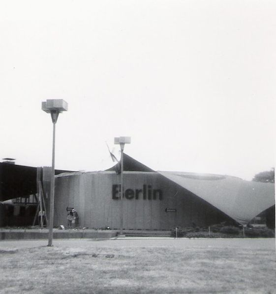 File:Berlin Pavilion.jpg