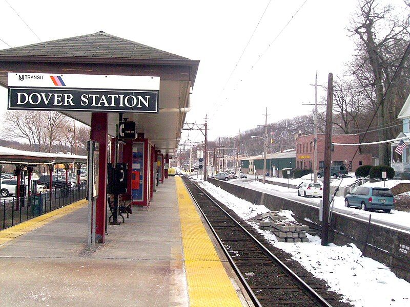 File:Dover Station.jpg