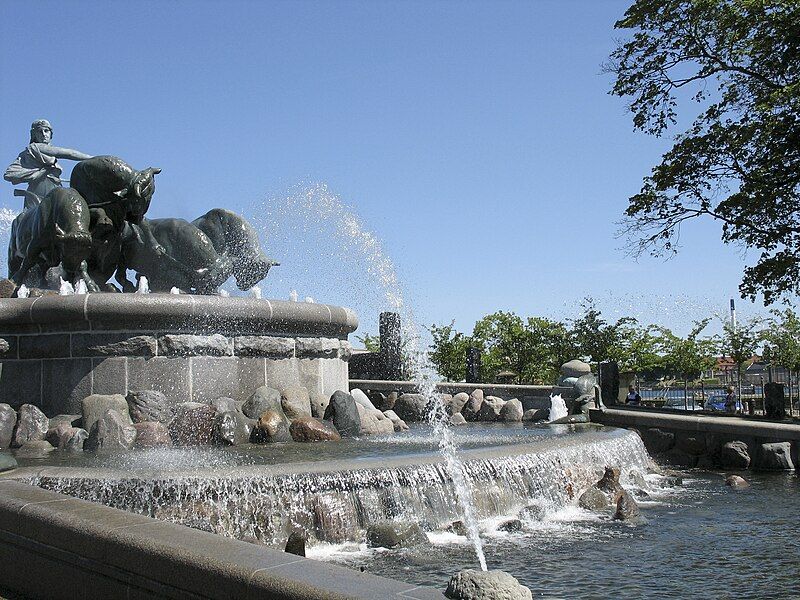 File:Gefion fountain, Copenhagen.jpg