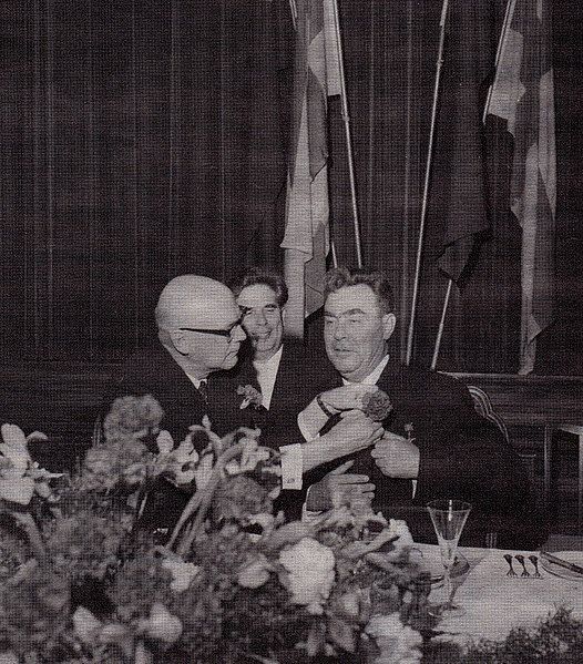 File:Kekkonen och Bresjnev.jpg