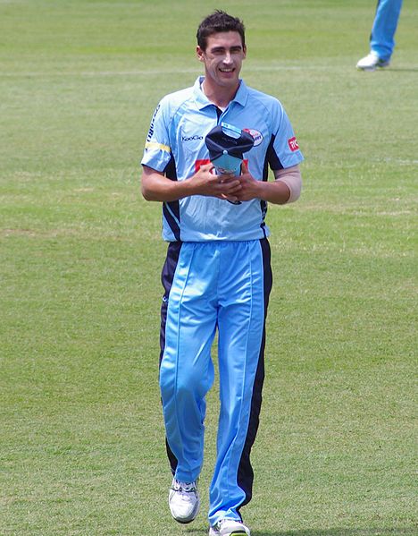 File:MITCHELL STARC (6310554649).jpg