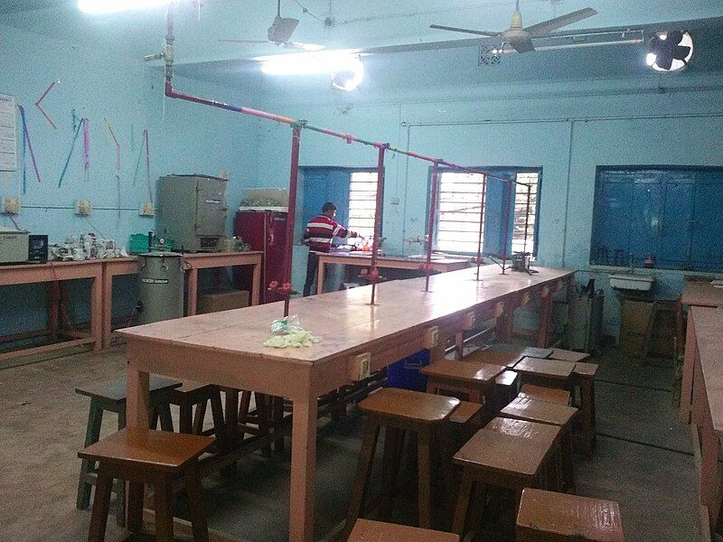 File:Microbiology depertment-bankura-sammilani-college.jpg