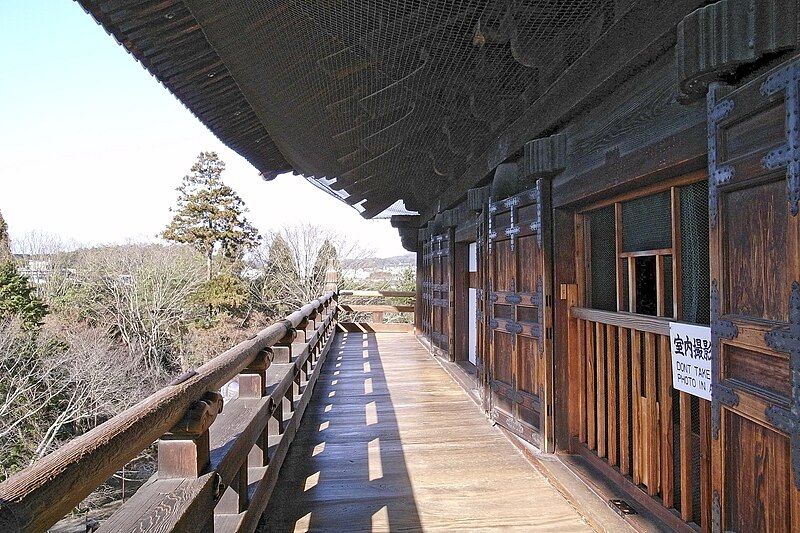 File:Nanzenji Sanmon 1.jpg