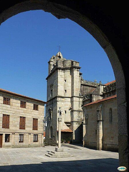 File:Pontevedra-Santa María12 (5827519531).jpg