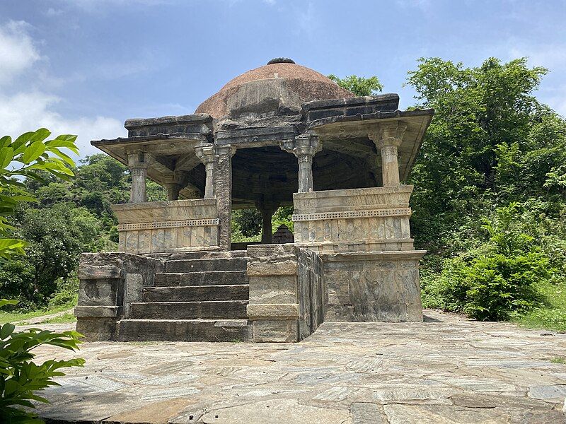 File:Prithviraj Sisodiya Cenotaph.jpg