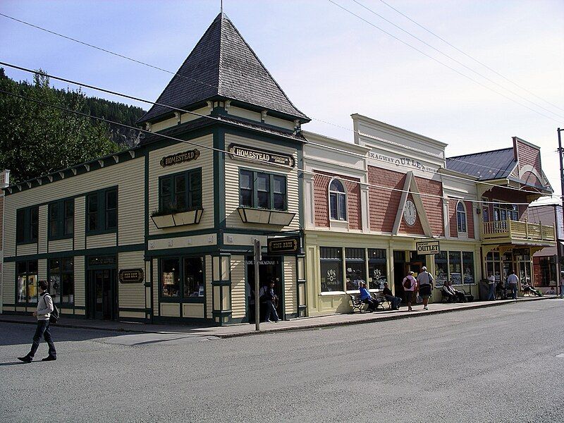 File:Red Onion Saloon.jpg